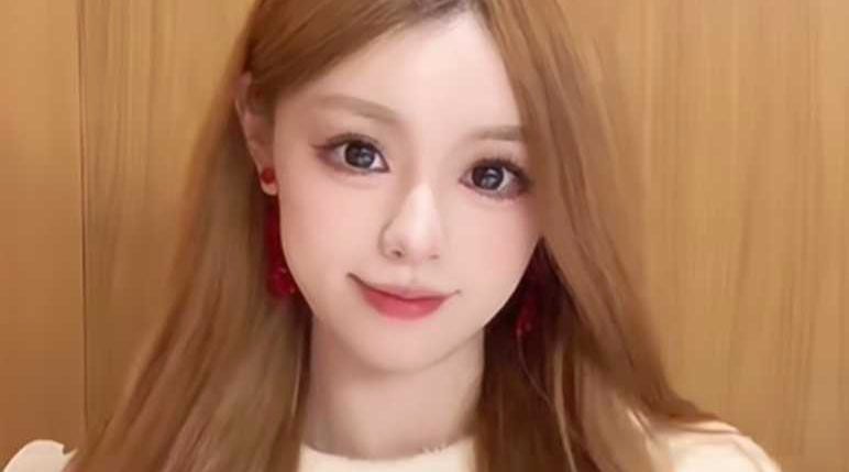 约炮男神 超级赛亚人 性爱私拍流出 超美网红露脸舔屌 骑乘摇奶疯狂浪叫 人帅屌大就是不缺逼啊！